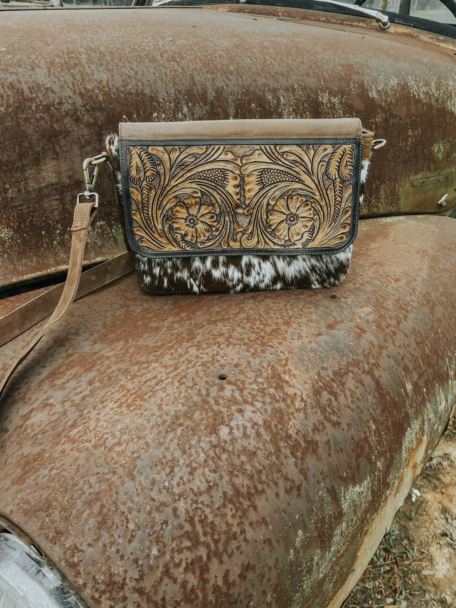 Del Rio Tooled Leather Womens Purse Crossbody with Cowhide