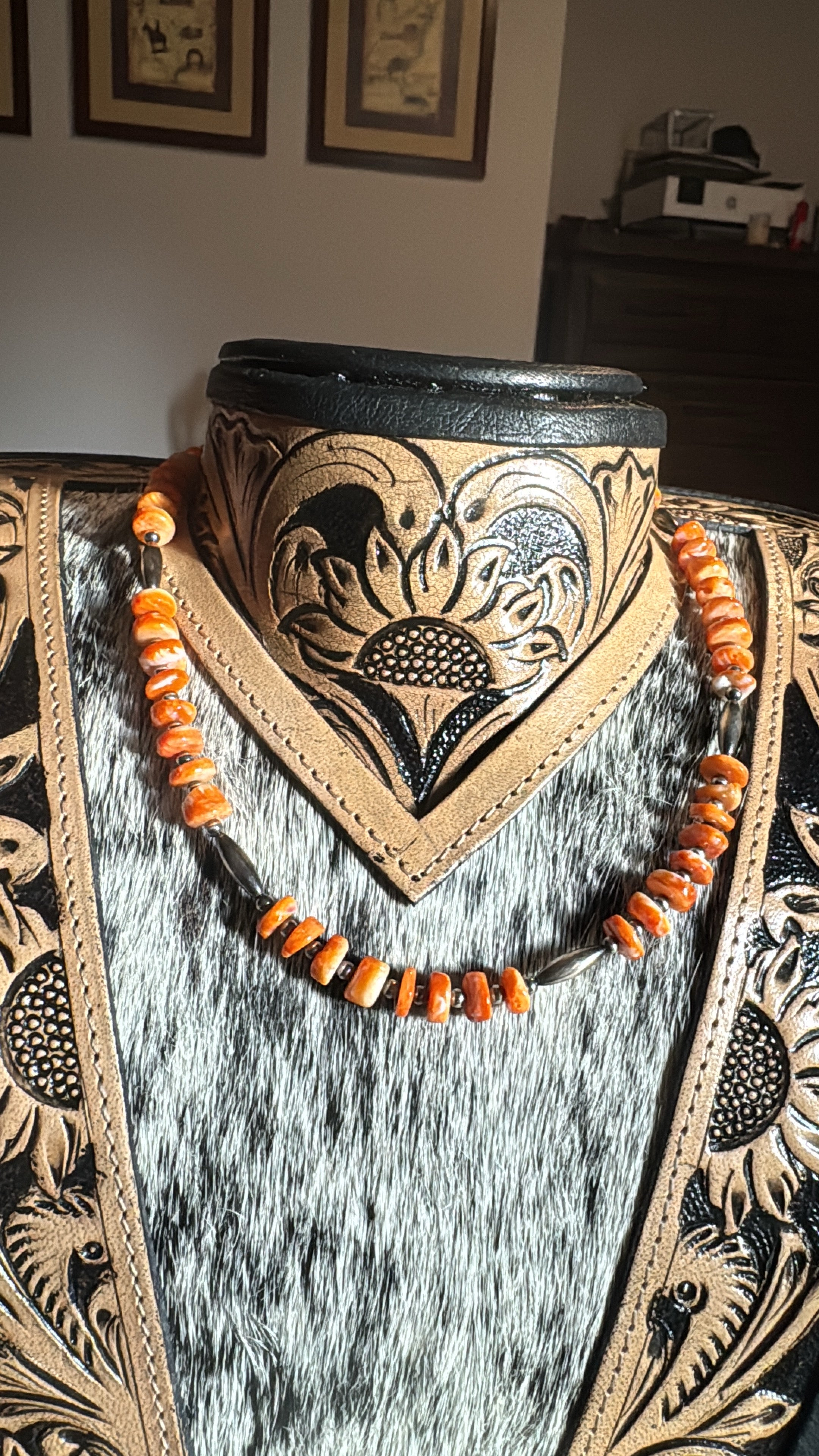 Orange spiny 14 inches necklace