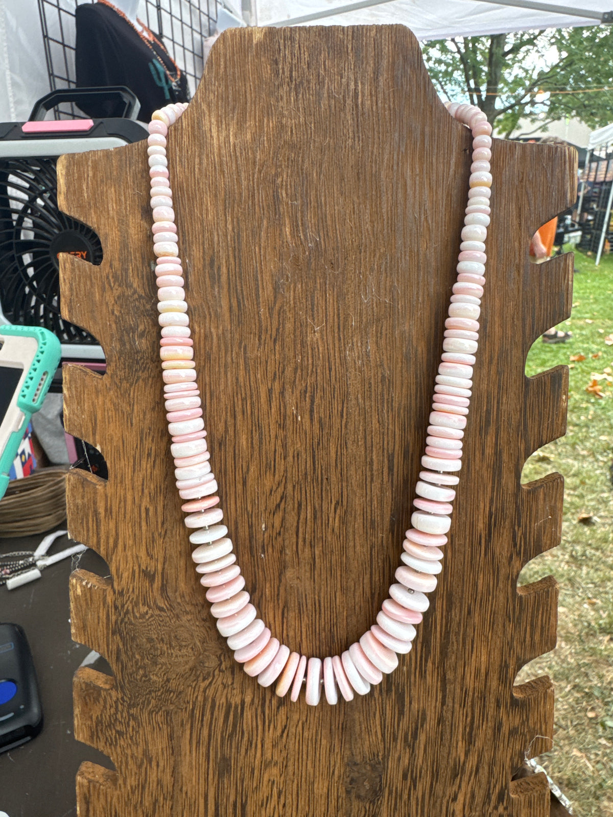 Pink conch, necklace chunky