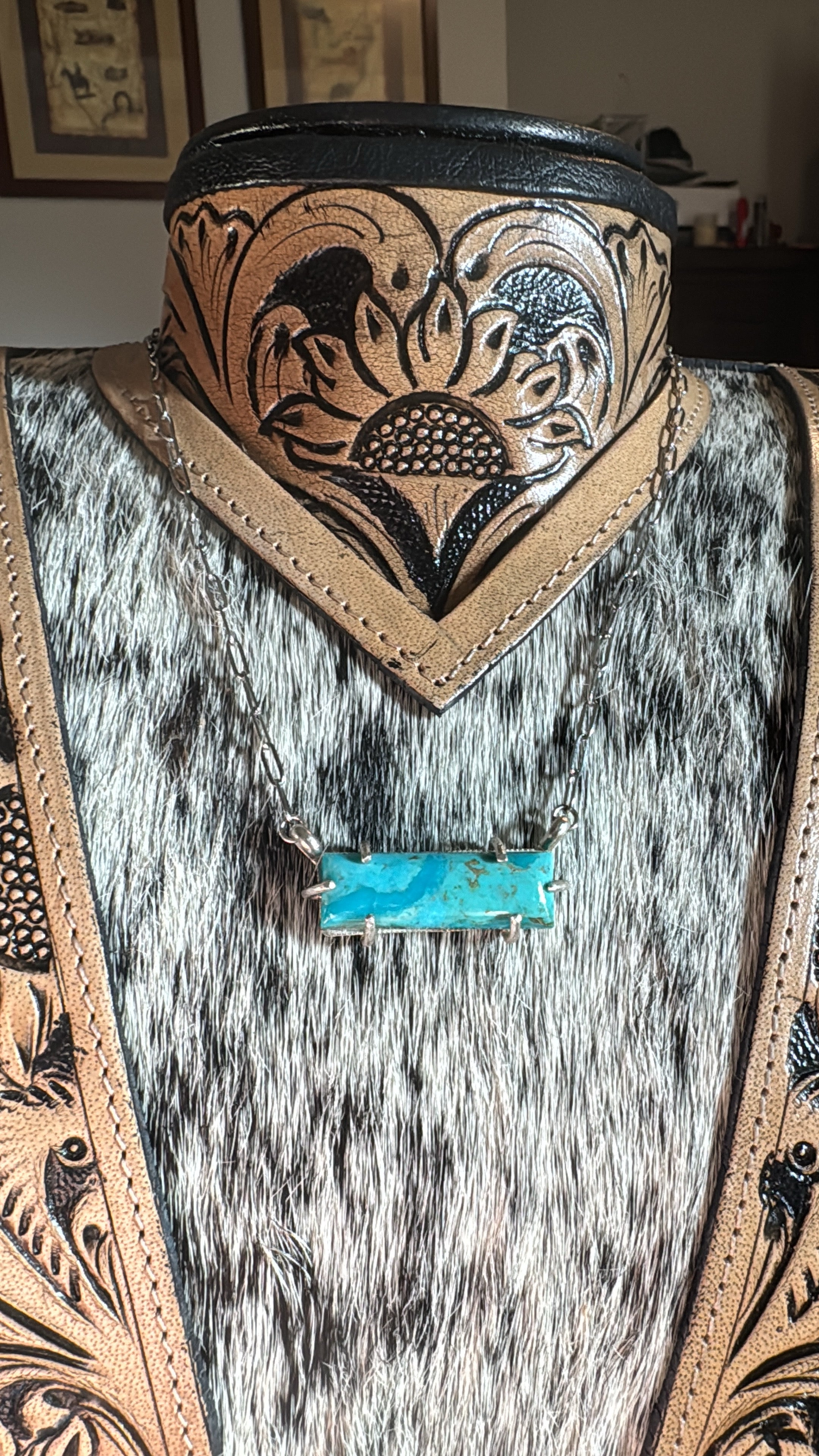 Kingman waterproof bar necklace