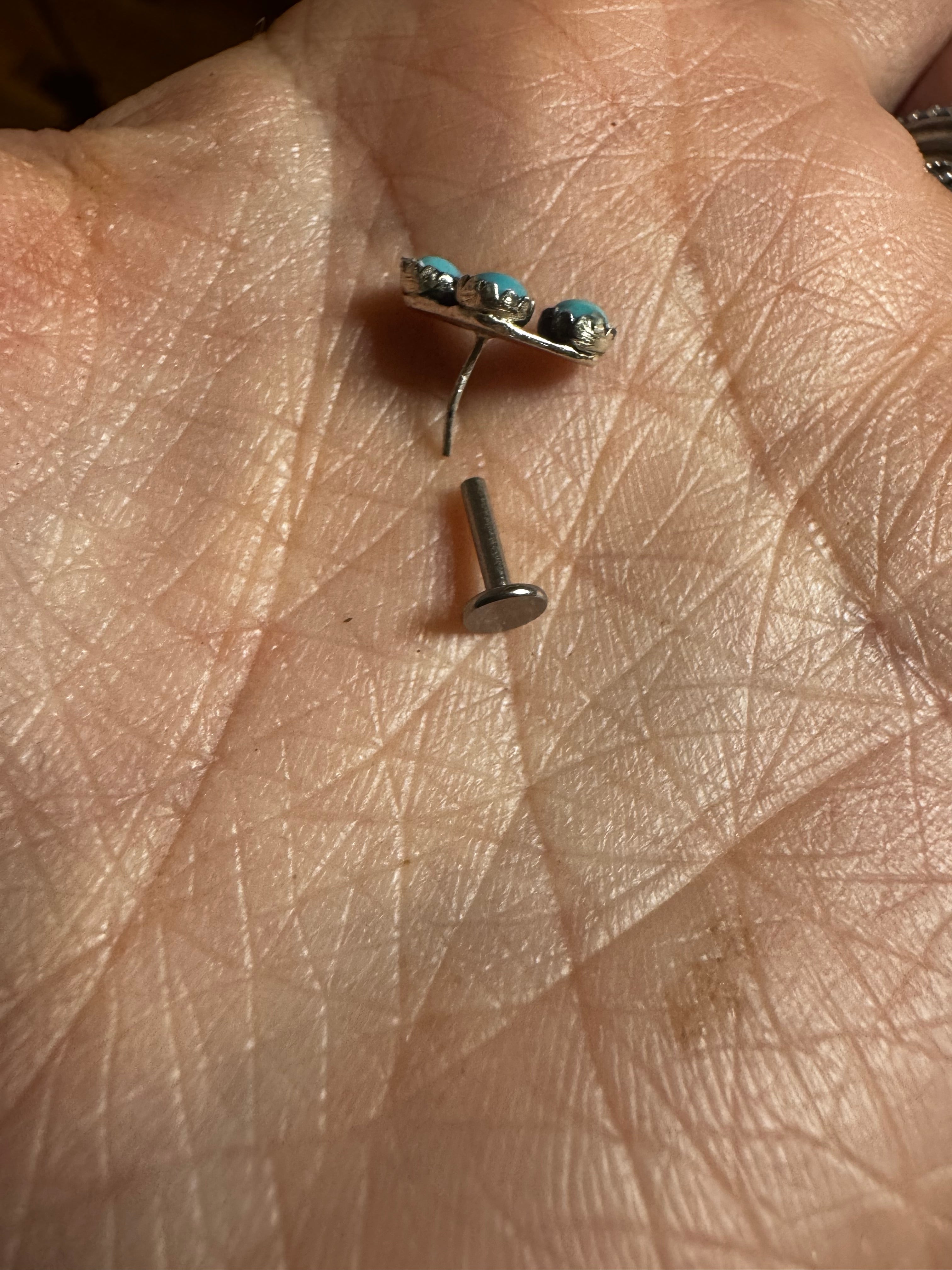 Three stud turquoise flat back ear crawler