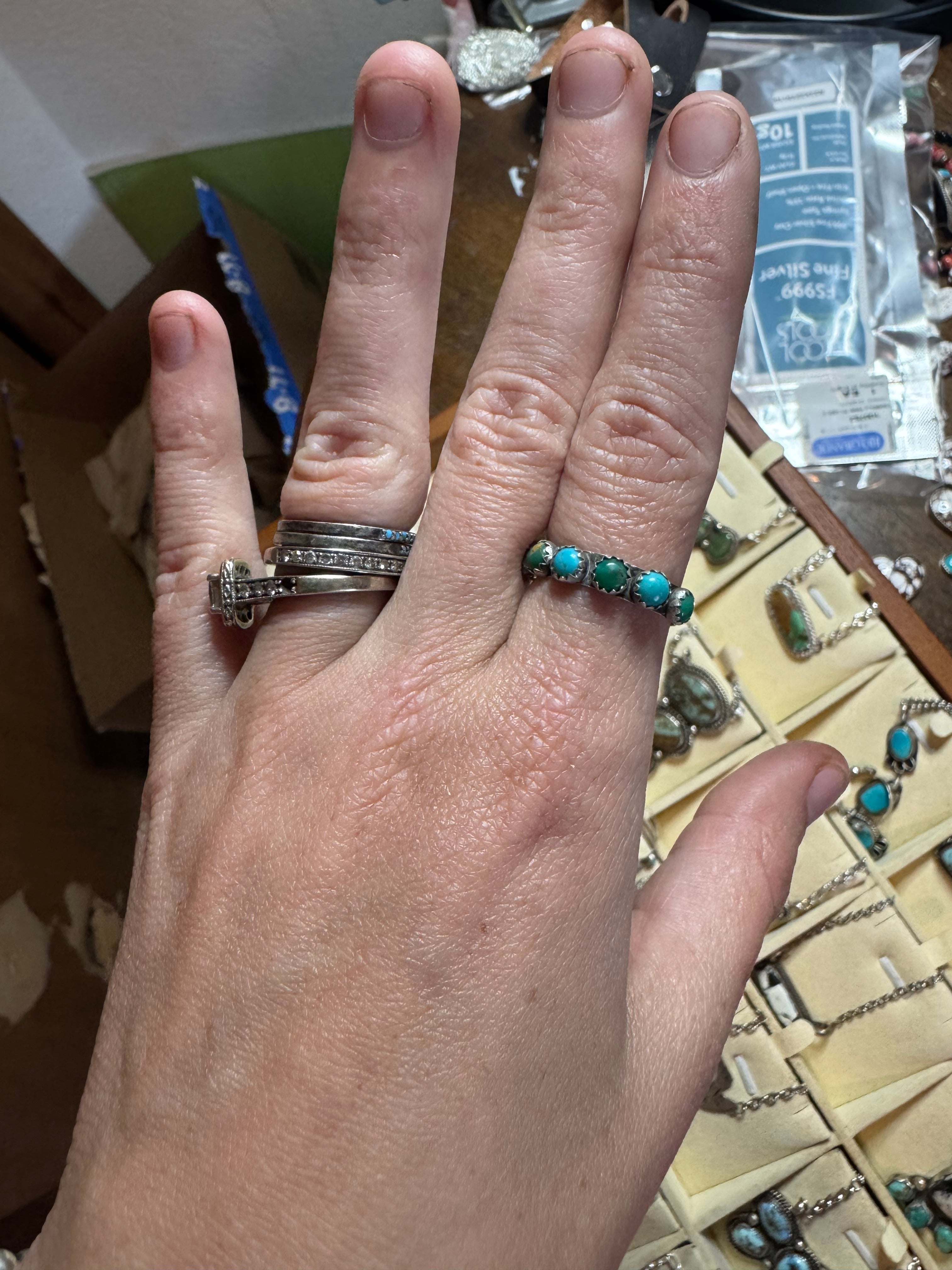 Seven stone ring stacker