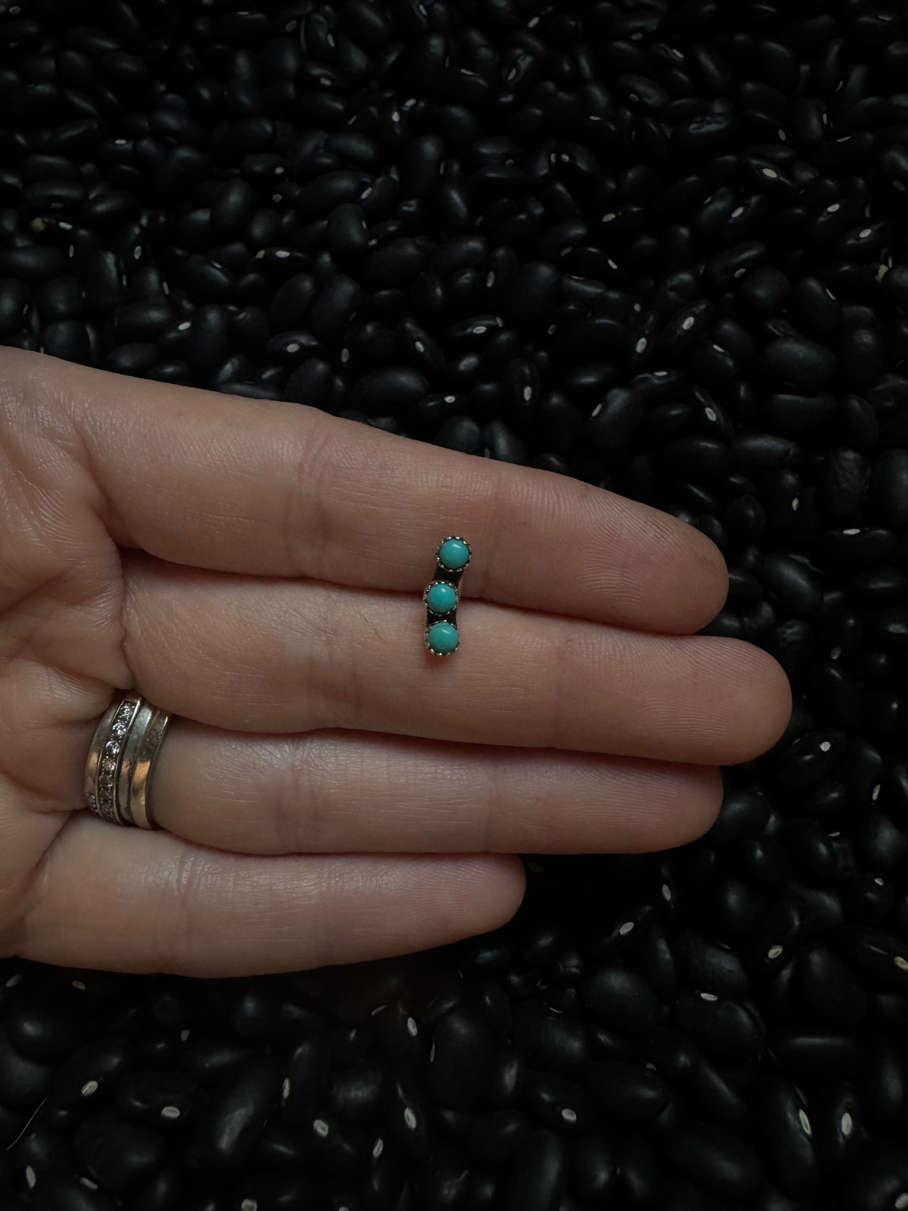 Three stud turquoise flat back