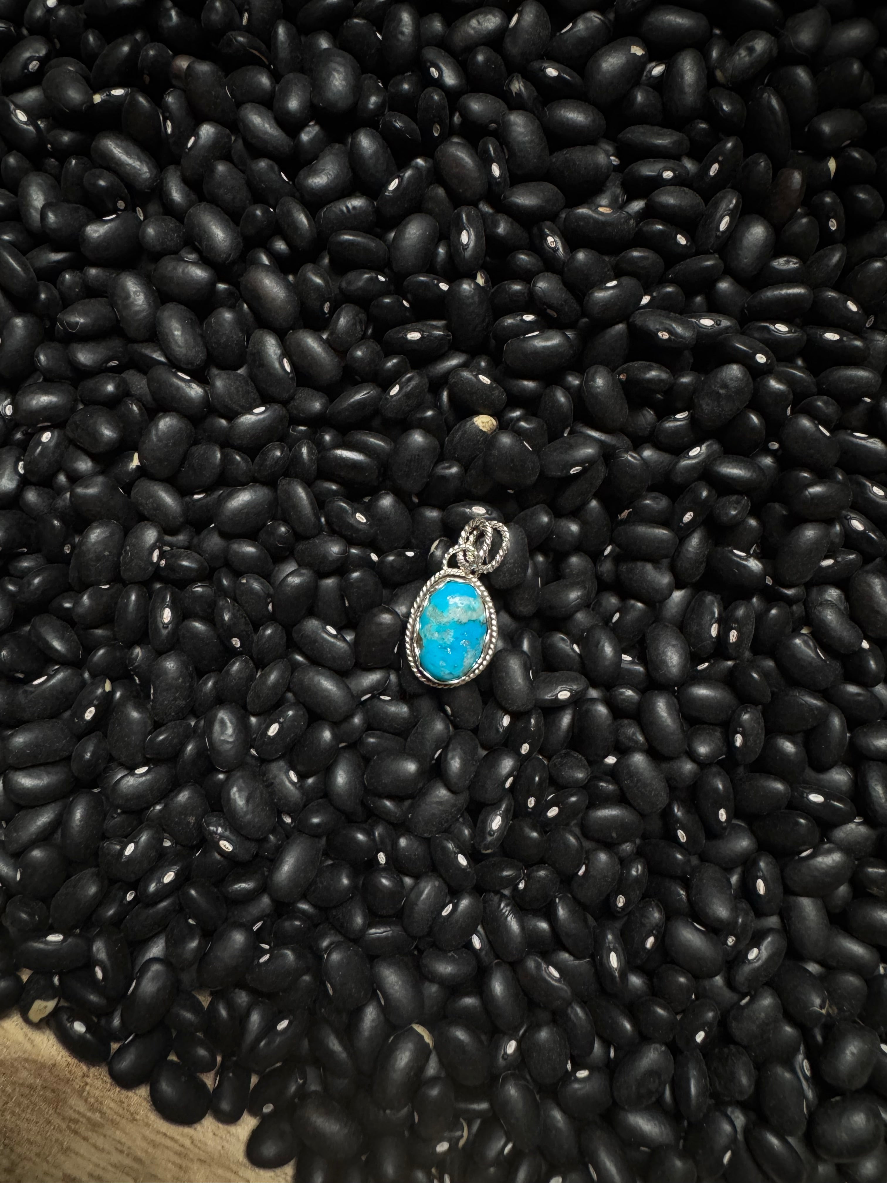 Kingman pendant