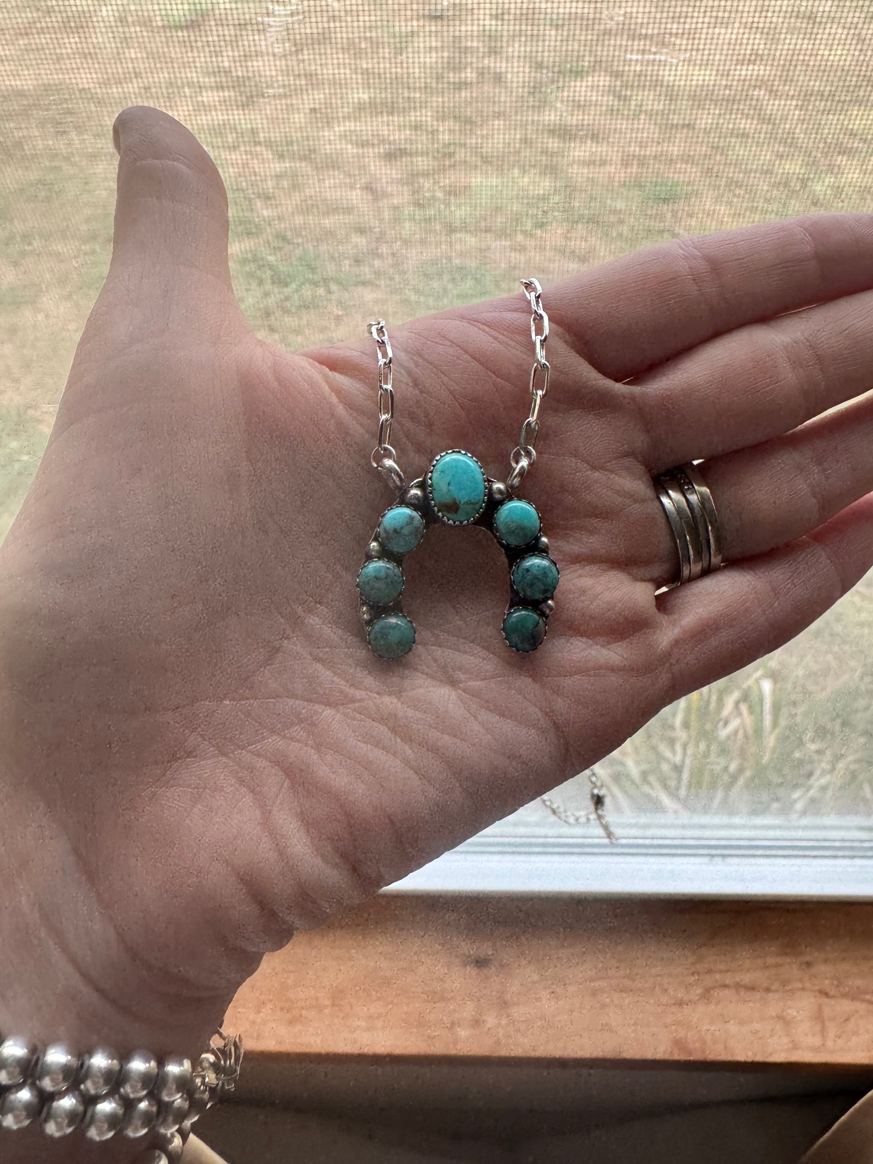 Kingman horseshoe necklace